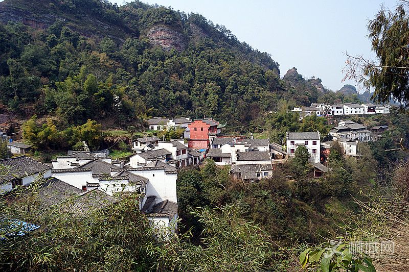 DSC03973_.jpg