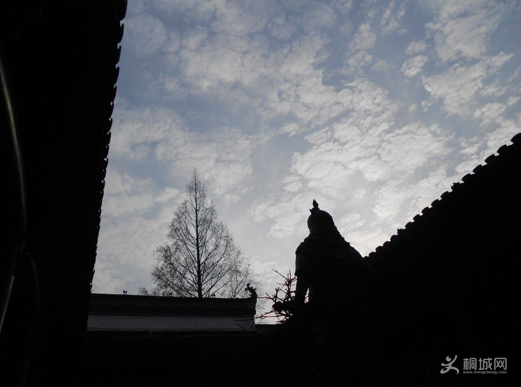 QQͼ20121205203350.jpg