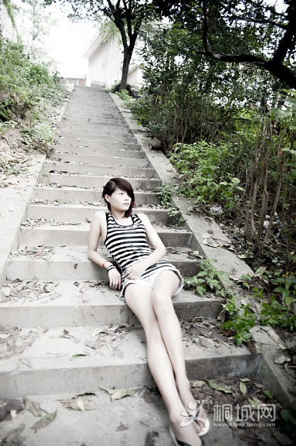 1S7LG31)SDQ3QUQ)_BX[KUY.jpg