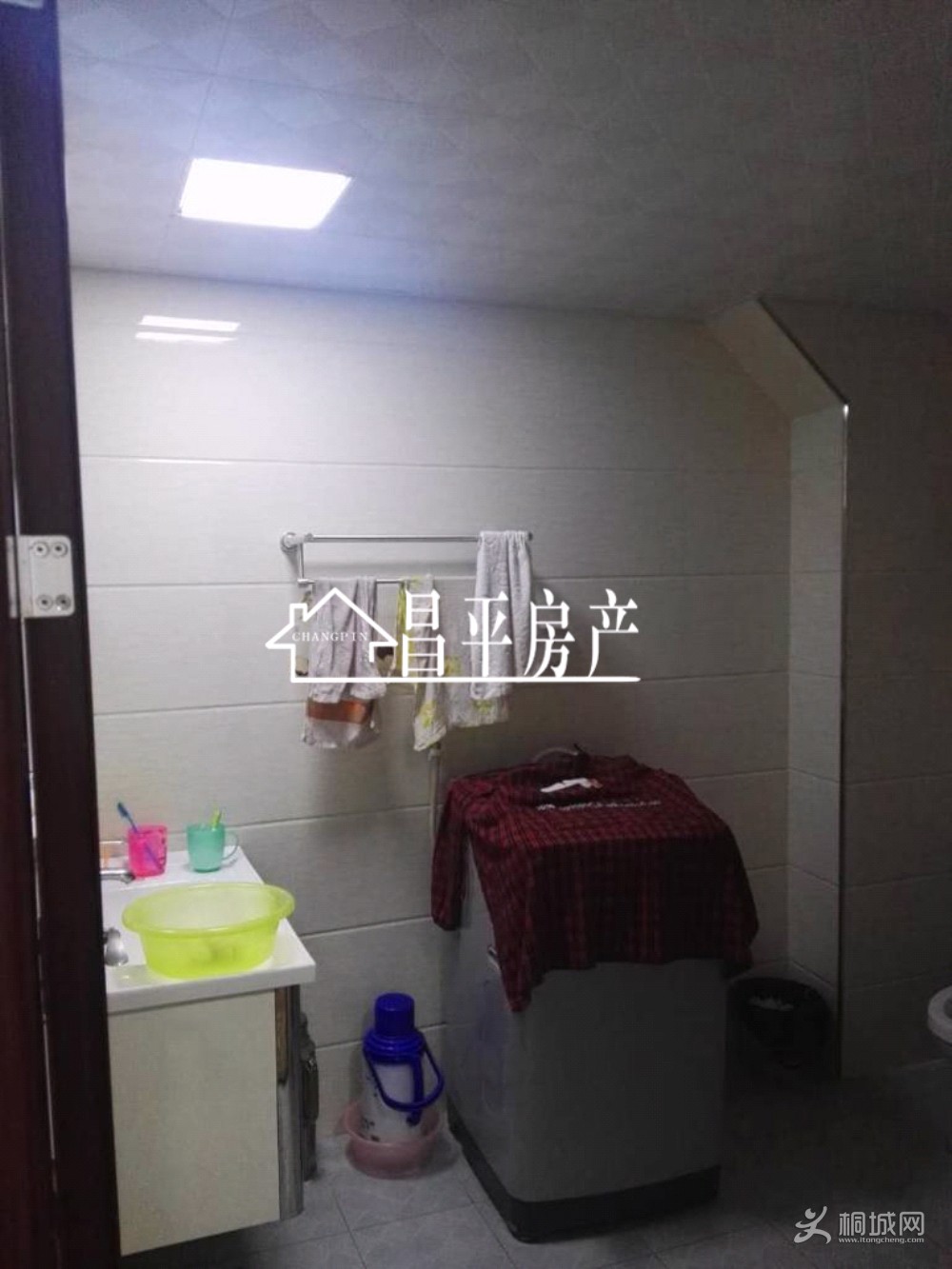 House_b9aab300-4ada-4382-b644-cd98918c5756_big.jpg