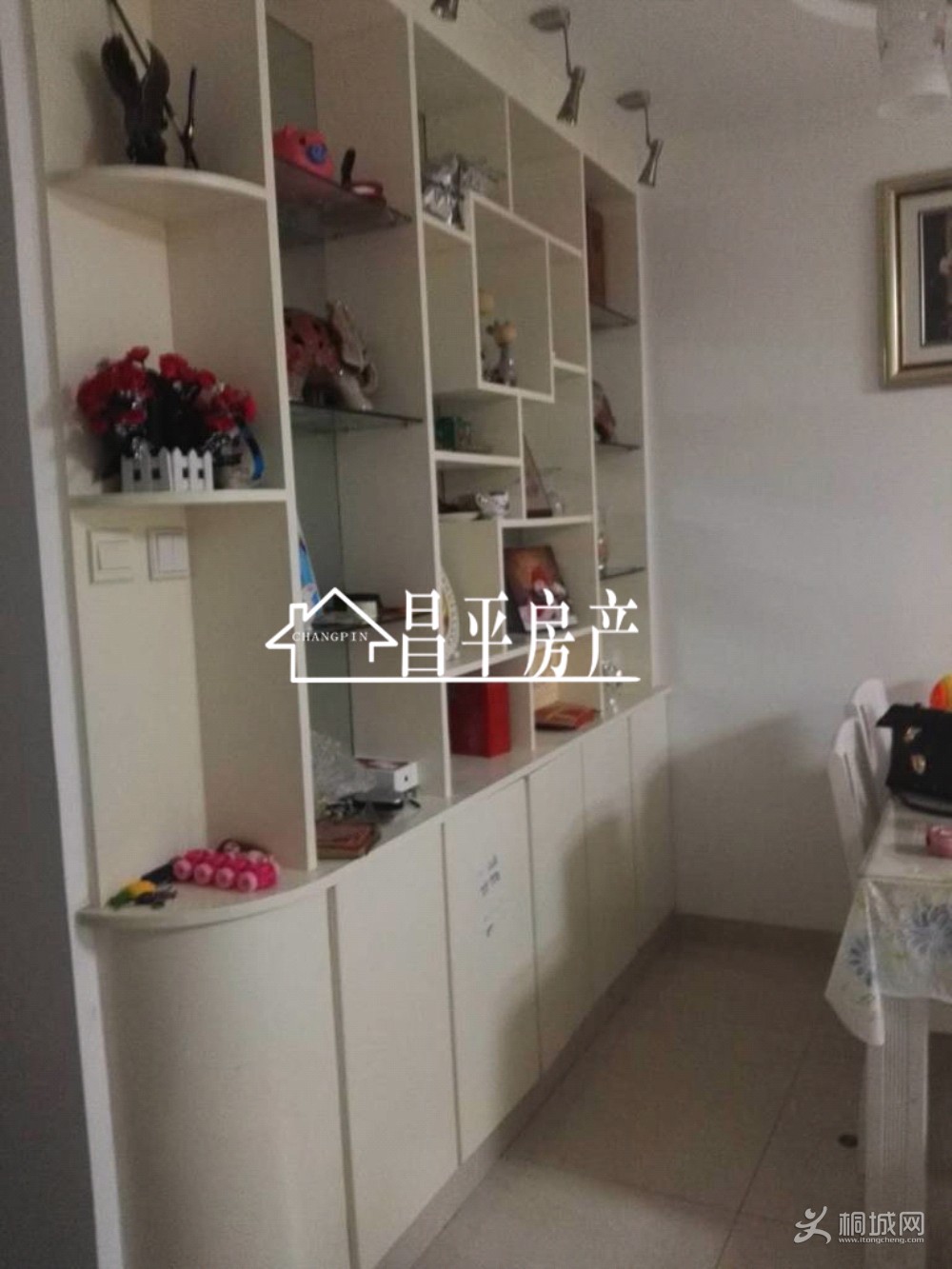 House_91ef514c-9ba2-40c1-b37f-3bf119aa90dd_big.jpg