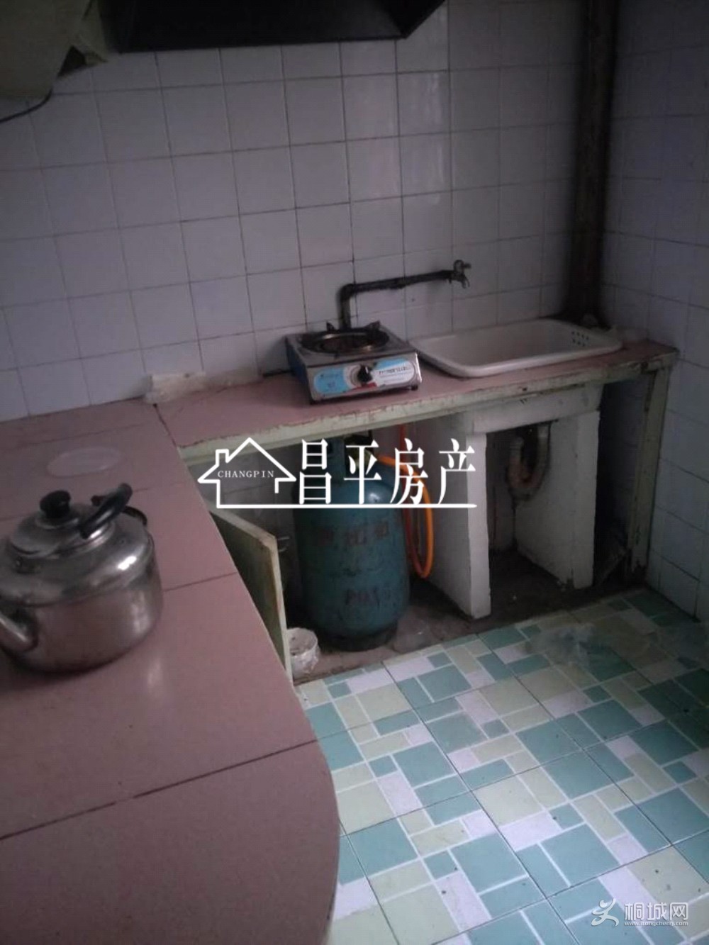 ZyjCJVxj0A-EGHD_AAAAAOCIyoY183.jpg