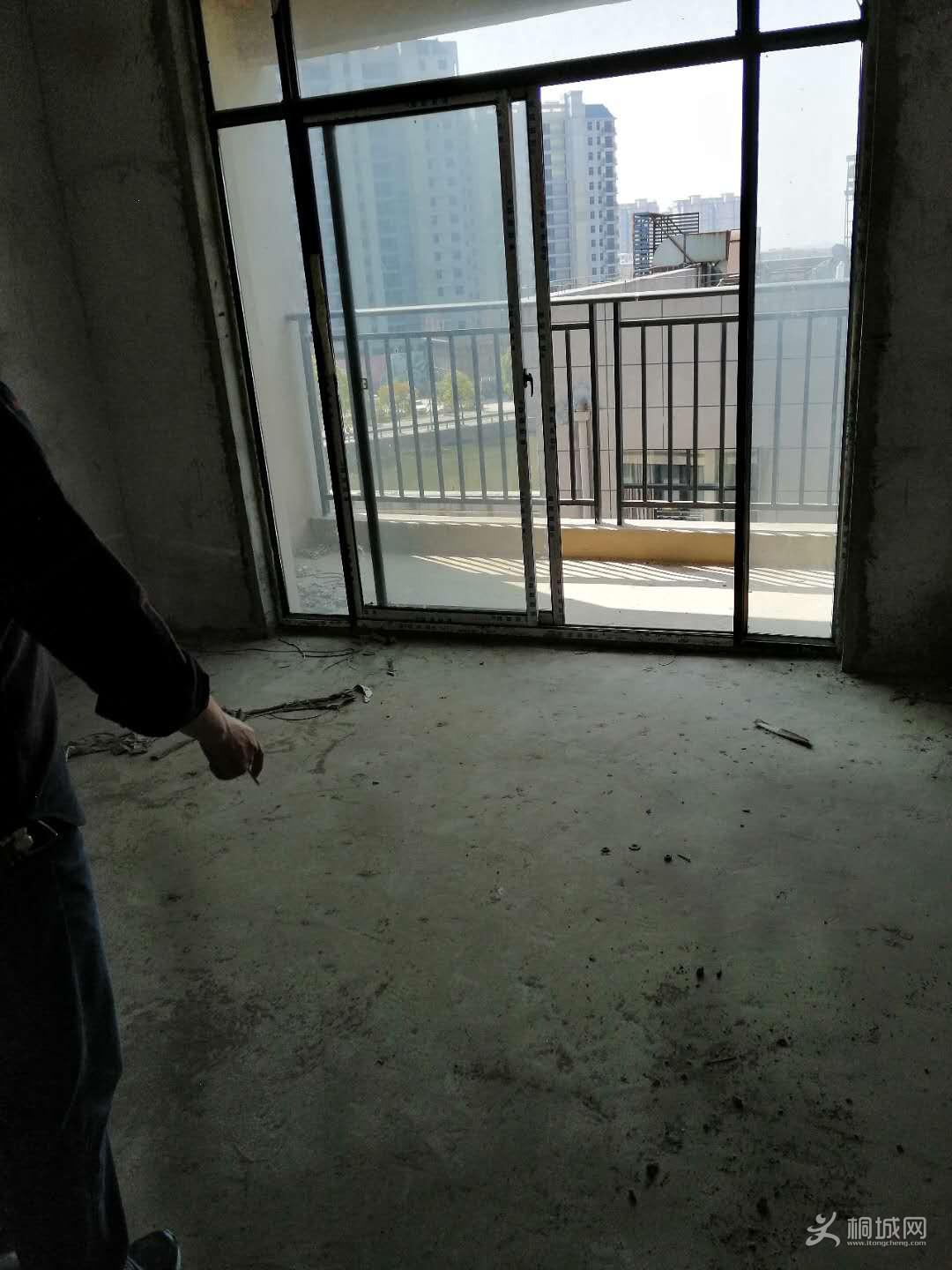 008.JPG
