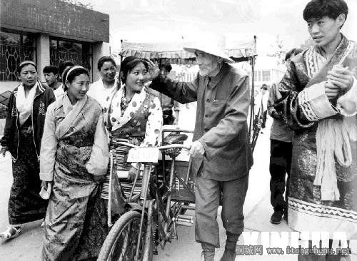 �׷���������ǰ���ܵ�������������к����ѧ����ѧ����һ��(1994����)