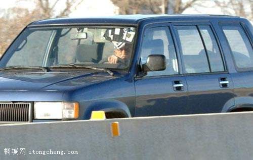 ���������ϸ�������4�����У���Я��Ǳ�ӡ�