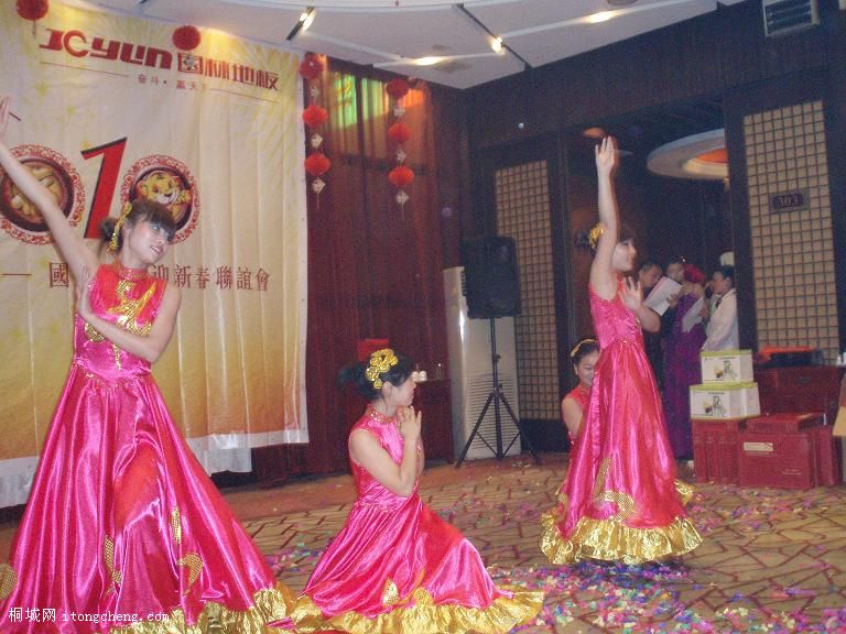 ����������Ů��