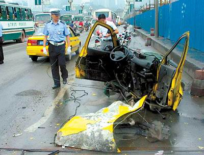 ������⳵������ײ�����ء�˭���������