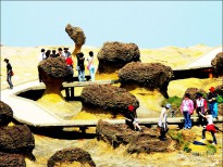 (̨ϵ4)Ұ���羰��